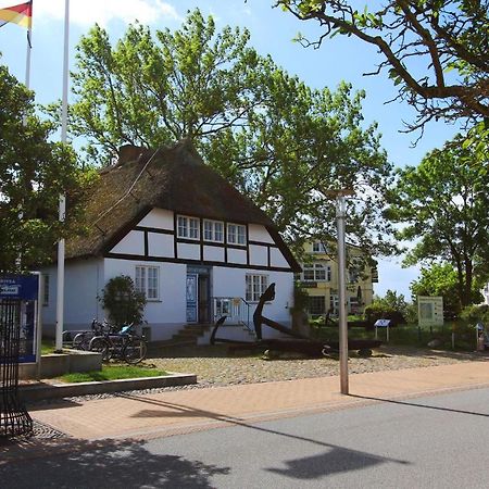 Ferienwohnung Mit Balkon, Gratis Nutzung Vom Ahoi Erlebnisbad Und Sauna In Sellin - Haus Strandeck Fewo 19 เกอเรน ภายนอก รูปภาพ