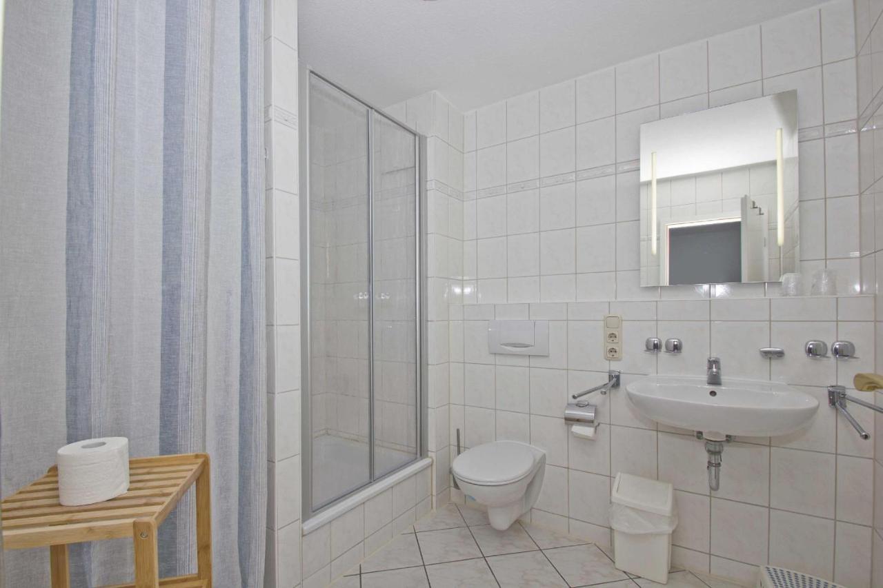 Ferienwohnung Mit Balkon, Gratis Nutzung Vom Ahoi Erlebnisbad Und Sauna In Sellin - Haus Strandeck Fewo 19 เกอเรน ภายนอก รูปภาพ